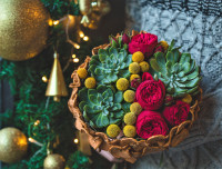 Decora y transforma tu hogar con arreglos florales esta Navidad