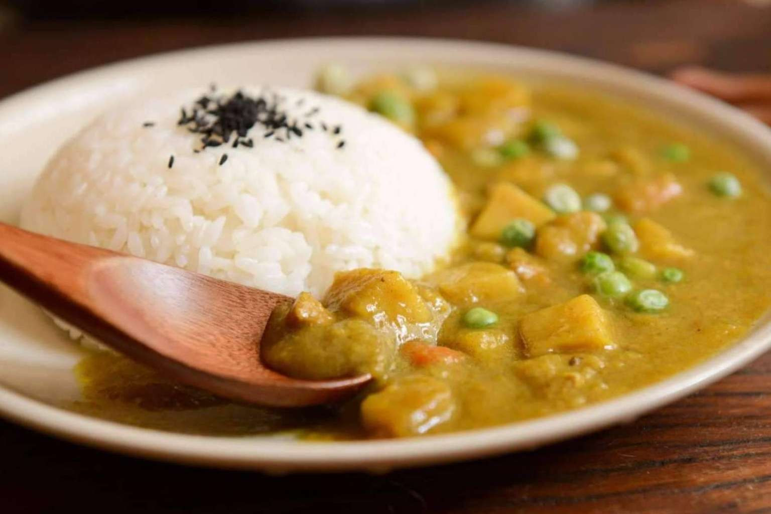  Pollo al curry vegano, la nueva creación de Medsuperfoods cargada de proteína 