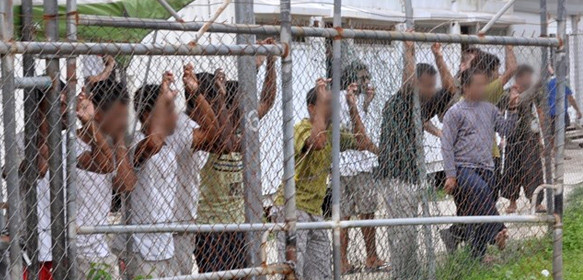  Australia cerrará el centro de detención de refugiados en Papúa 