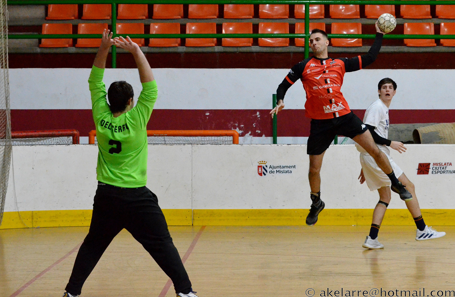 Balonmano Mislata Venció A UCAM Murcia Para Cerrar Bien El Año