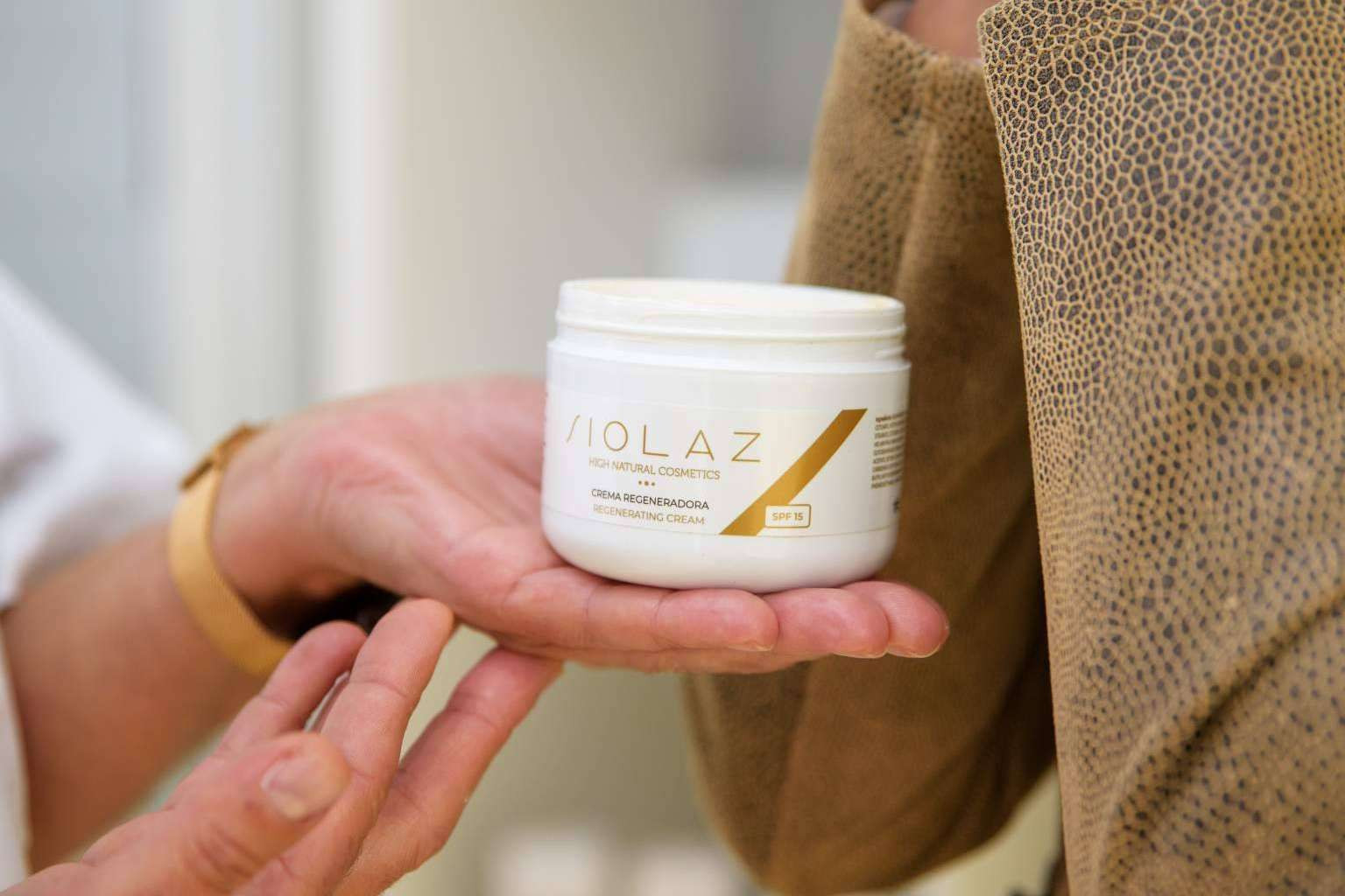  Siolaz brinda productos para el cuidado del rostro 