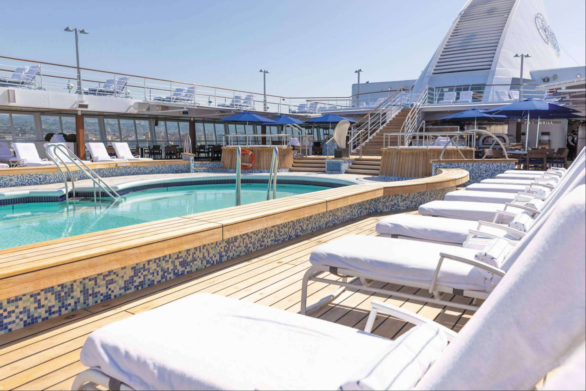  Regent Seven Seas Cruises y su última mejora gratuita de dos categorías de suite en más de 430 viajes 