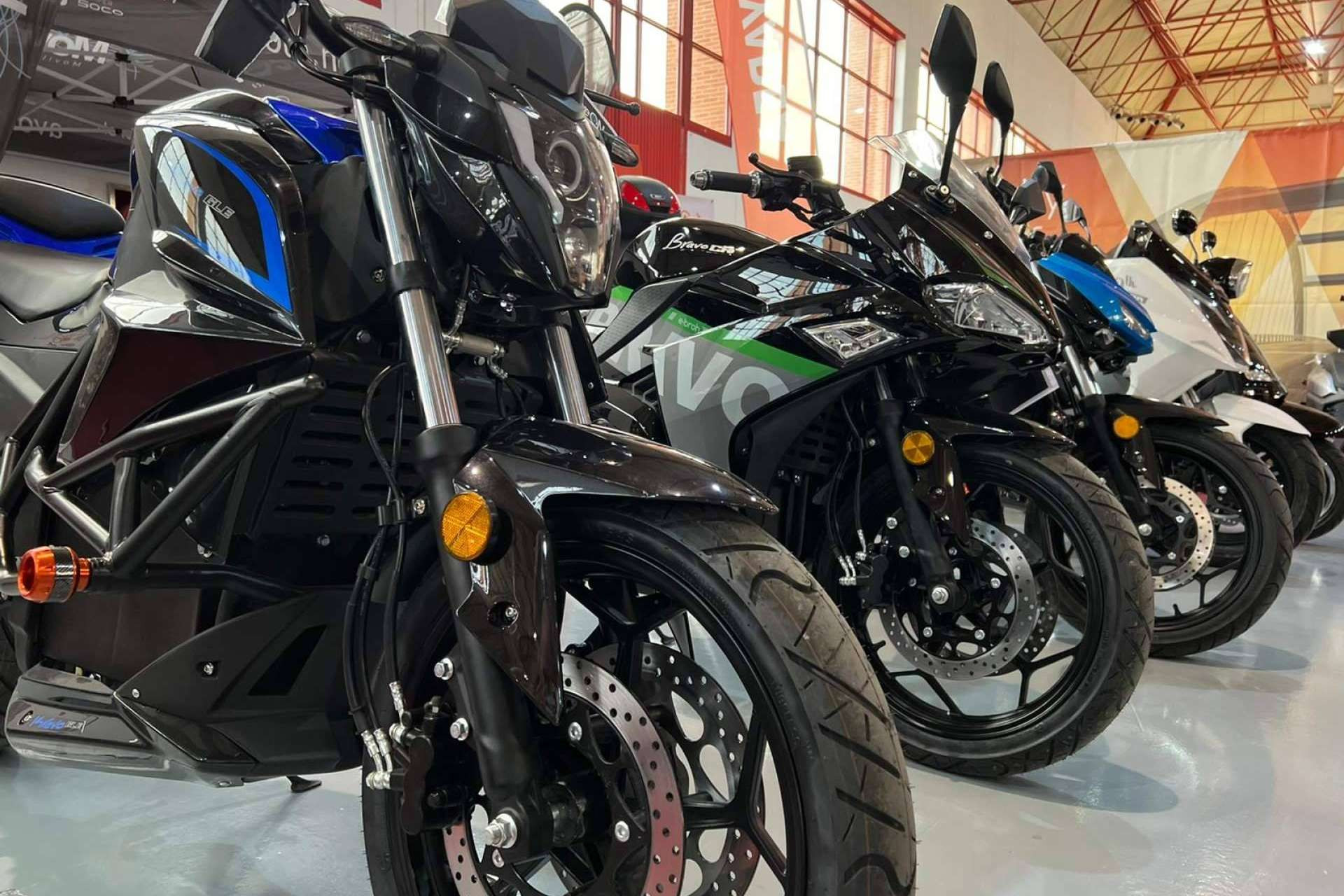  Grupo Ávolo, empresa especialista en la venta de motos eléctricas de diferentes marcas 