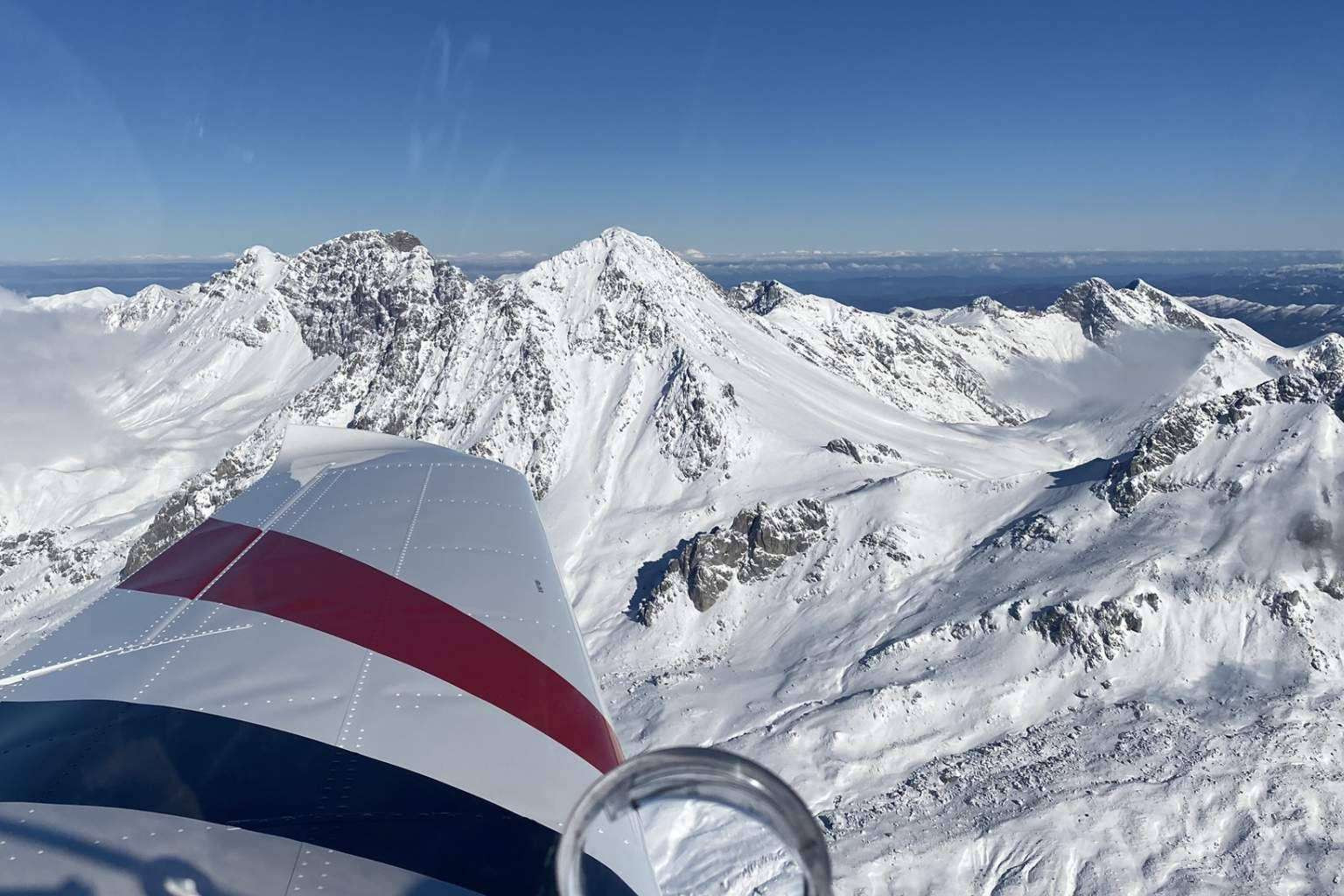  Asturfly permite convertirse en piloto por un día y sobrevolar la costa asturiana 