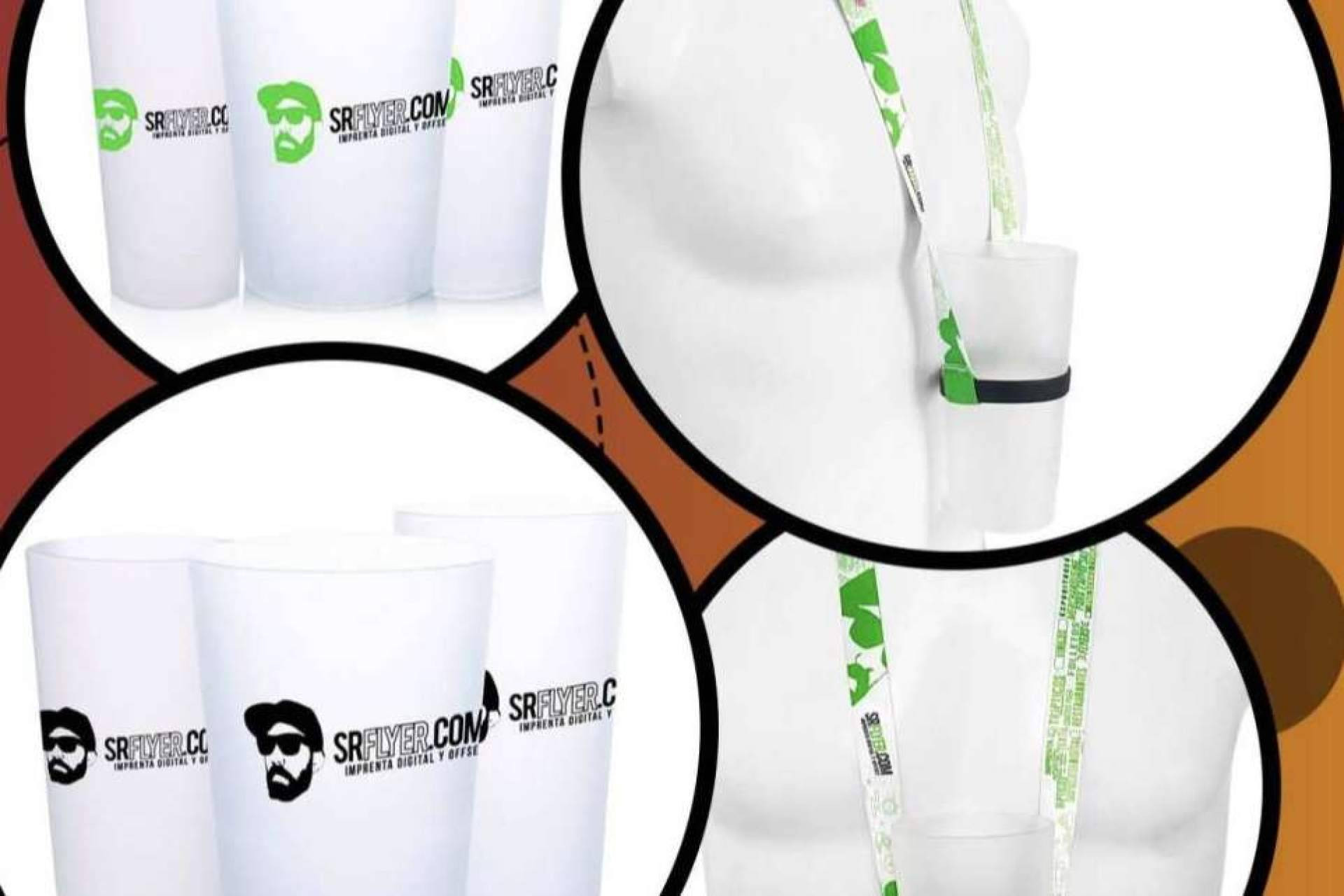  Los vasos de plástico personalizados de SrFlyer.com 