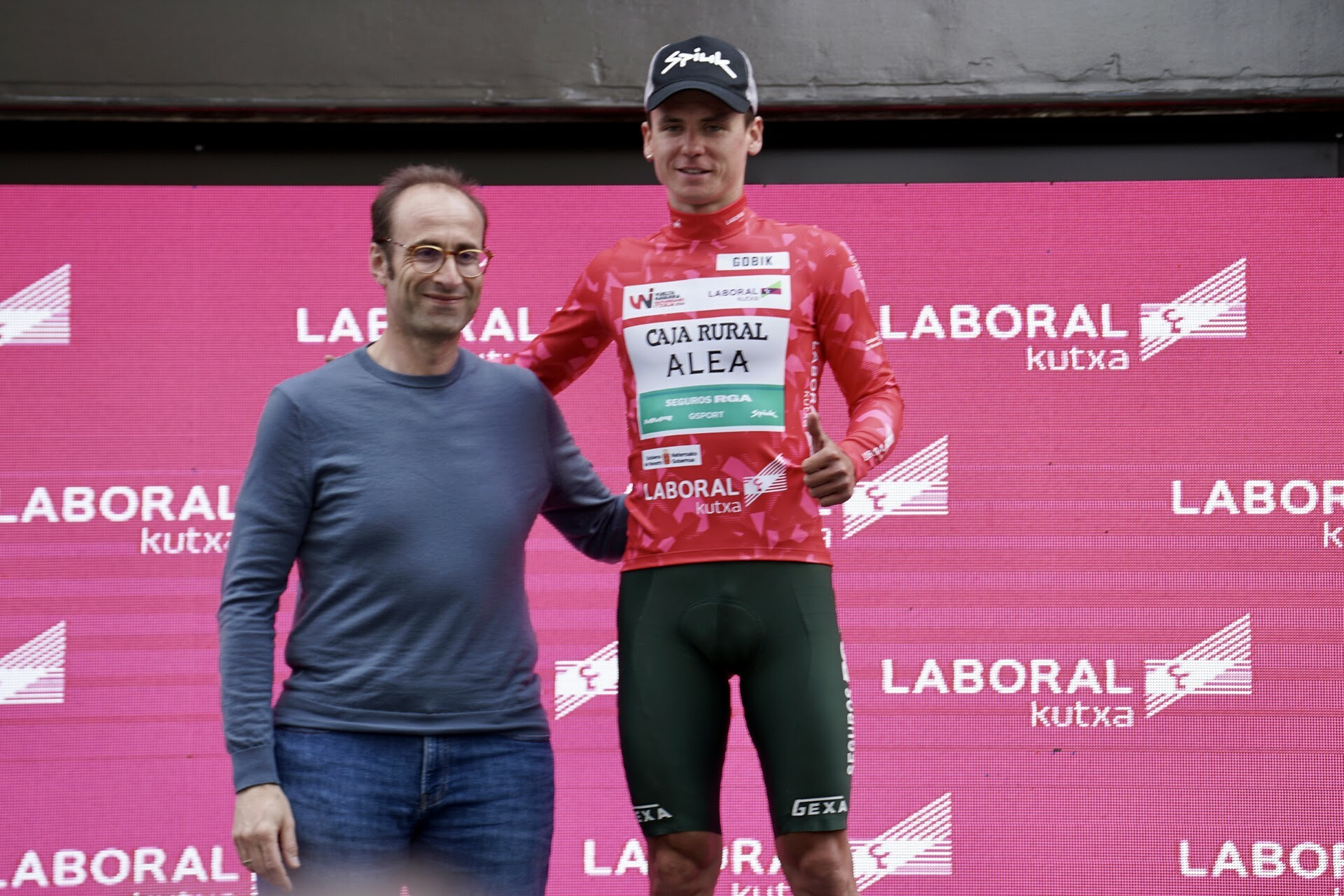  Ilia Shchegolkov se impone al sprint en el estreno de Vuelta Navarra 
