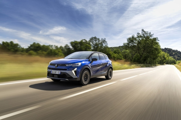  Nuevo Renault Captur ofrece la posibilidad de elegir entre tres tipos de tecnologías y cinco motores modernos y eficientes 
