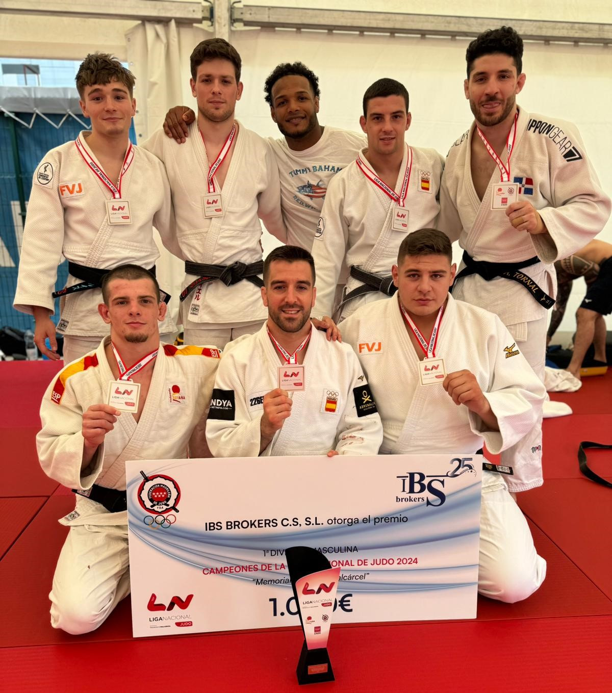  El Valencia Club de Judo revalida su título de campeón en la Liga Nacional y el Ronin conquista la 3º División 
