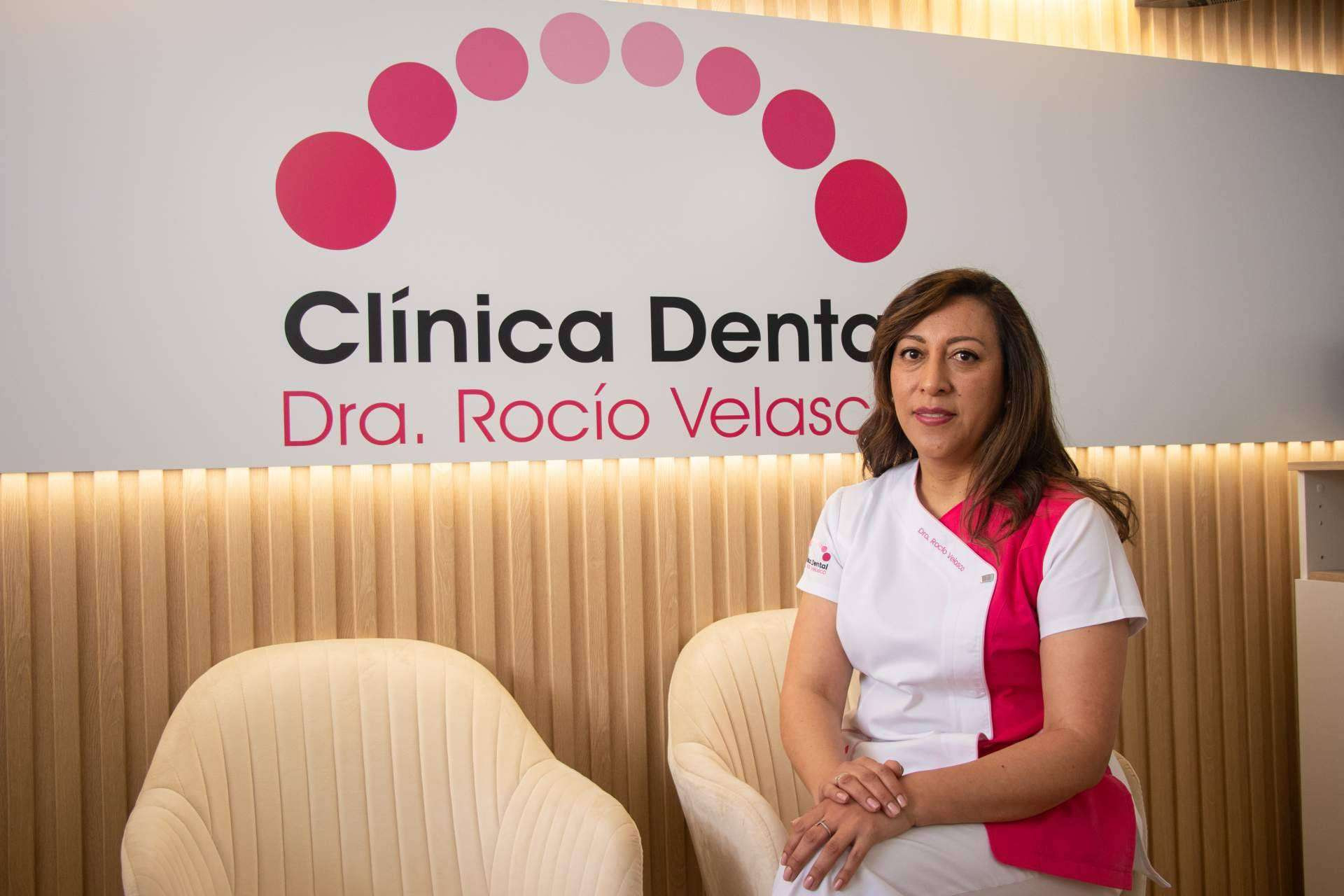  Rehabilitación total con implantes o prótesis de la mano de Clínica Dental Rocío Velasco 