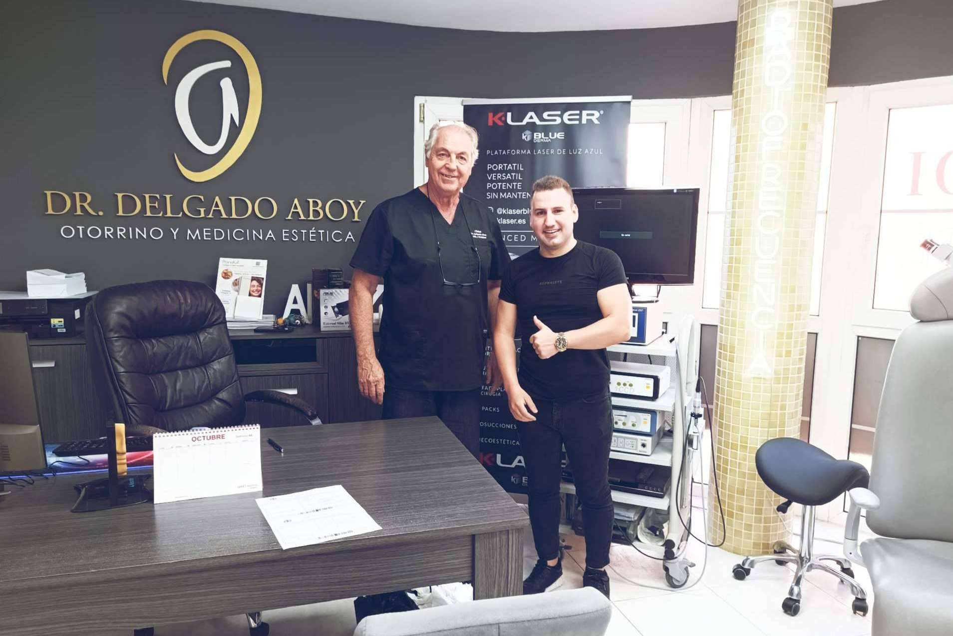  OSCAR PEREZ MADOLELL, conocido artísticamente como DJ Oscar, acude al especialista Jesús Francisco Delgado Aboy, otorrinolaringólogo, para una reducción de cornetes sin cirugía en Melilla 