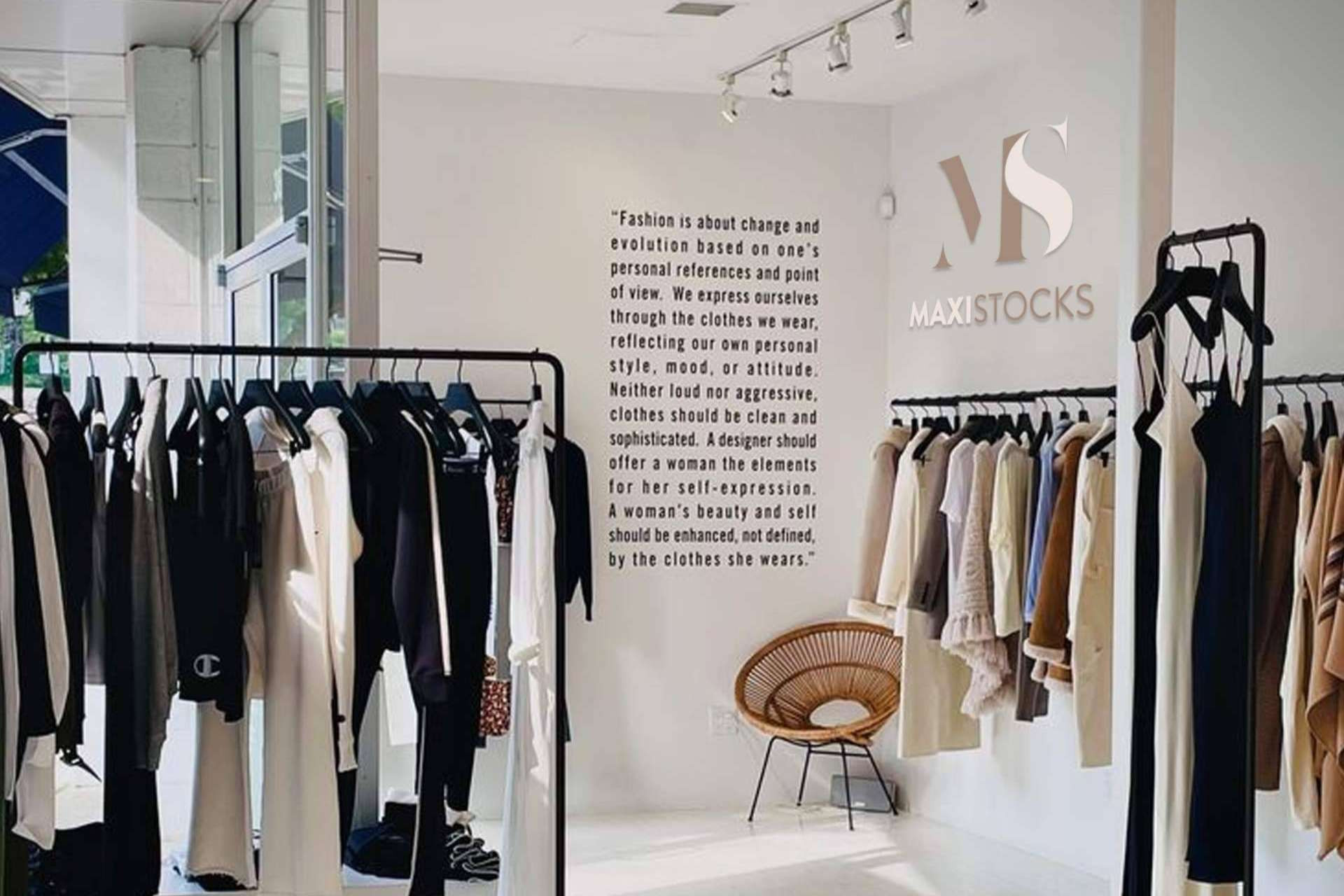  MaxiStocks, el nuevo proyecto de 1 Best Outlet que permite vender ropa a un precio único 