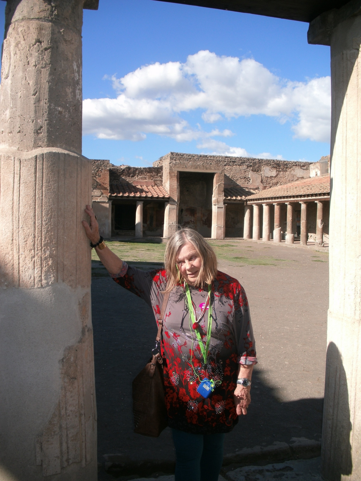 Paulina Juszko 17   en las ruinas de Pompeya, Italia, 2017