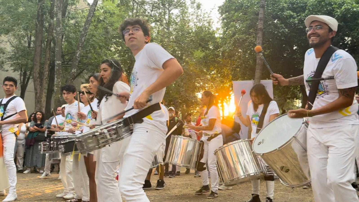 Angel Santiago Soto durante su participacion en la Escuela de Percusion Sonido Babado