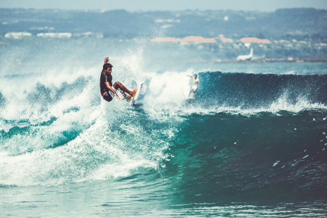 Hombres chicas estan surfeando 1321 1094