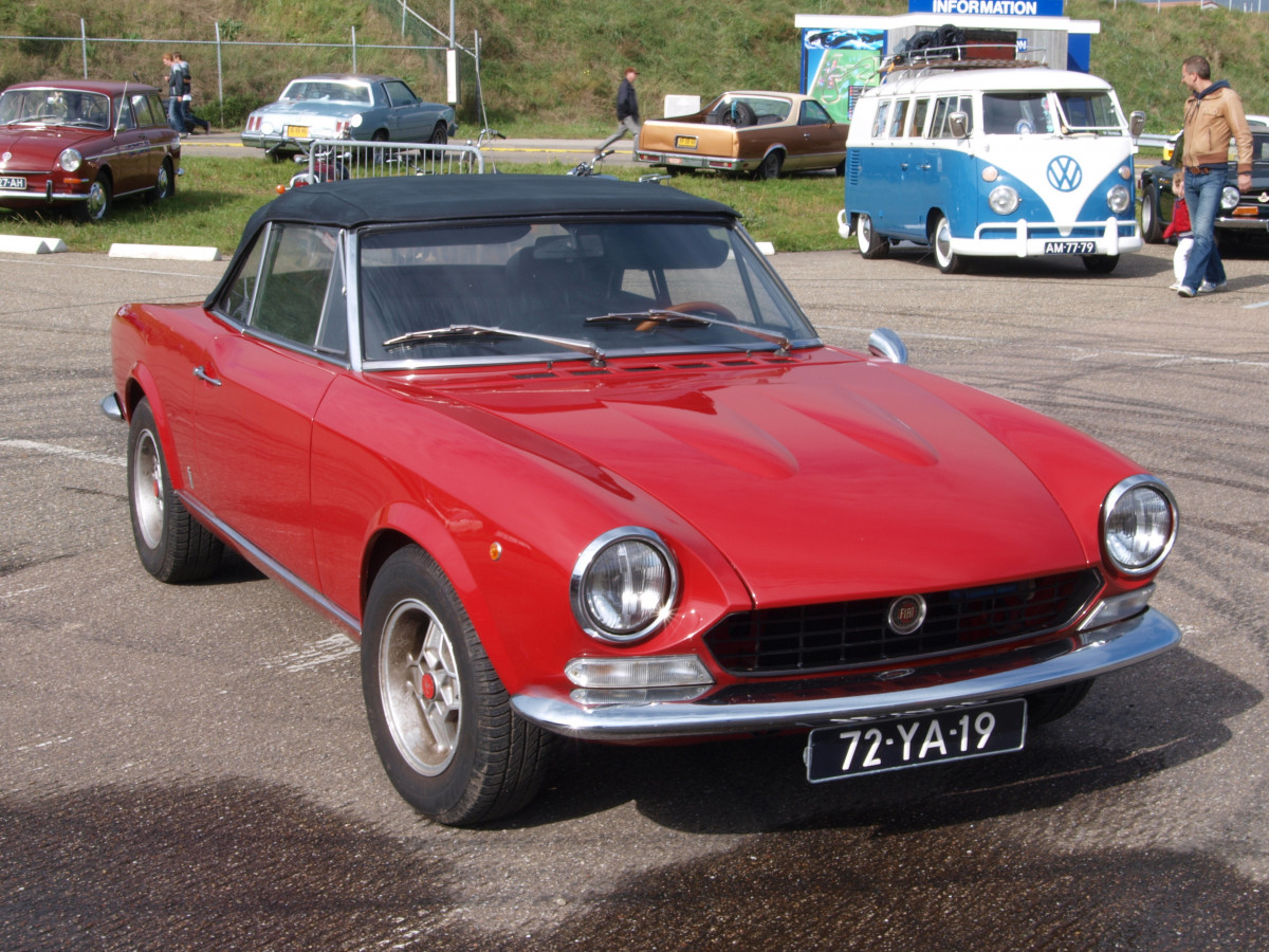 Fiat 124 (1)