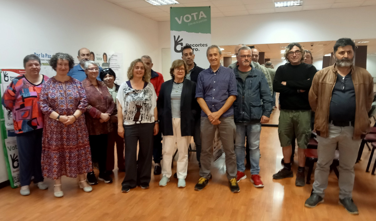 Recortes Cero con asistentes a un acto