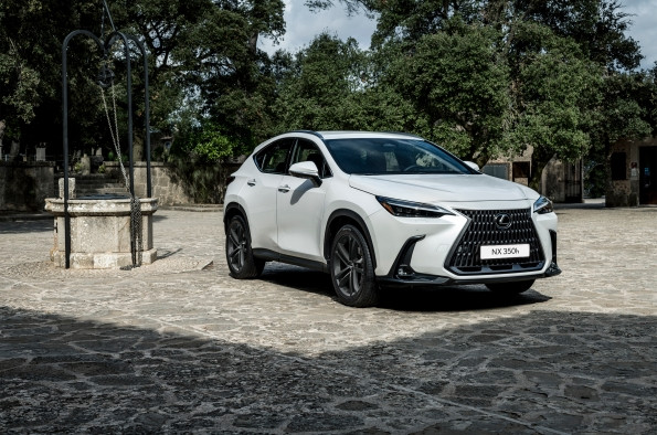 Lexus NX 2024 1