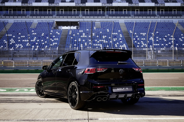 Volkswagen Golf R 2