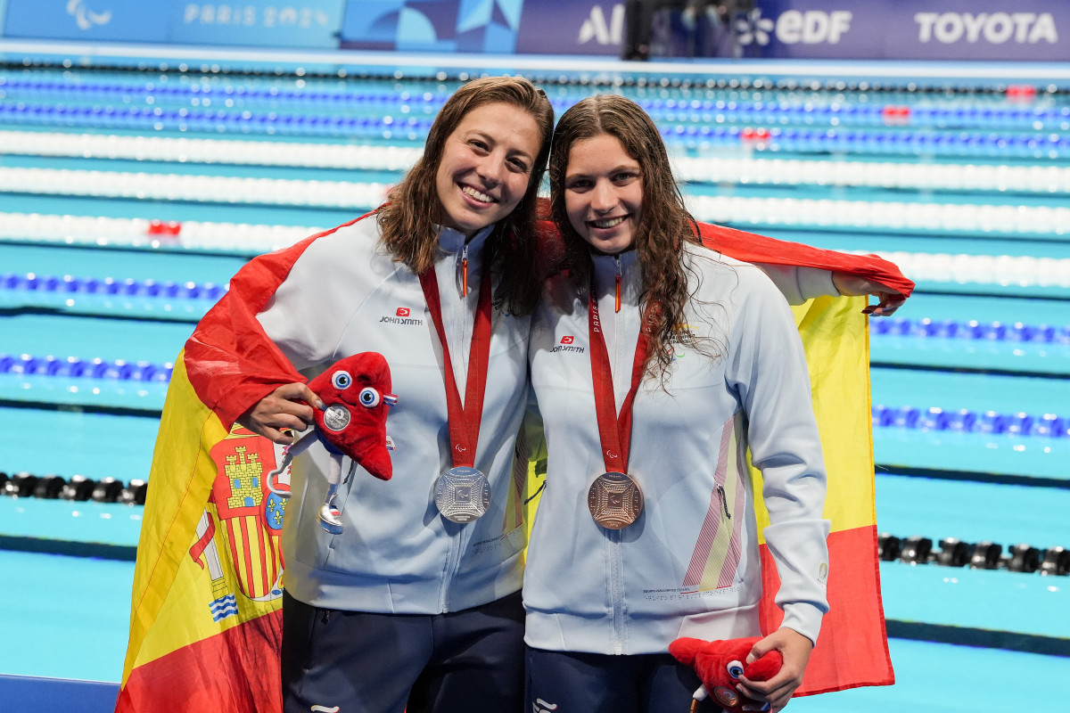 París 2024 Natación Anastasiya Dmytriv 1668 baja