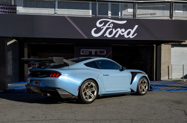 Ford Mustang GTD 2