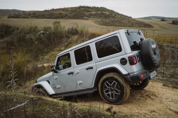 Jeep Wrangler 2