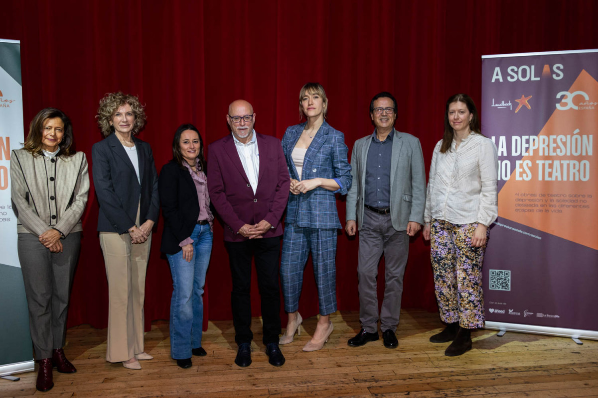 De izq. A dcha Dra. Marsá, Susana Gómez Lus, Dra. Olmo, José Ramón Pagés, Abril Zamora y José Manuel Dolader y Patricia Fernández