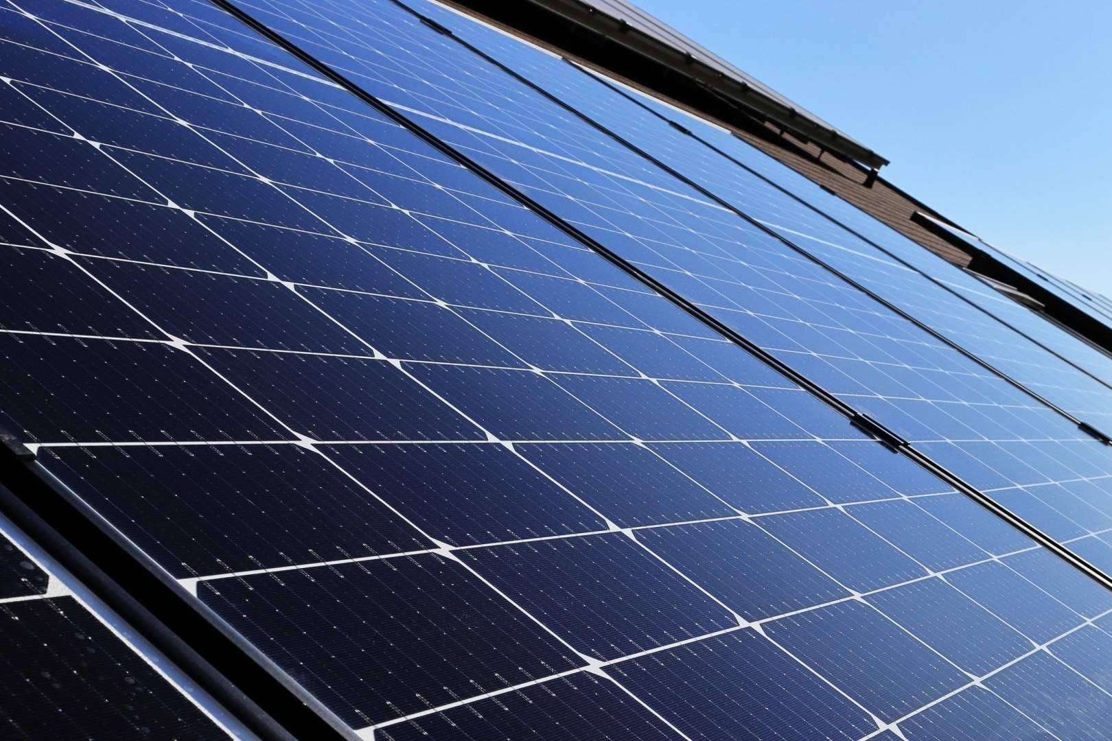 Instalación De Paneles Solares En Una Comunidad De Vecinos Por Ingeniería Masred 0292